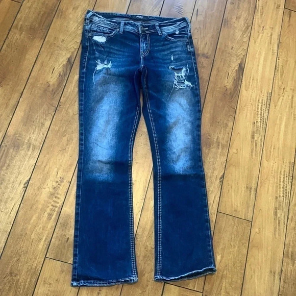 Stylish Blue Distressed Women Jeans - Picture 1 of 8